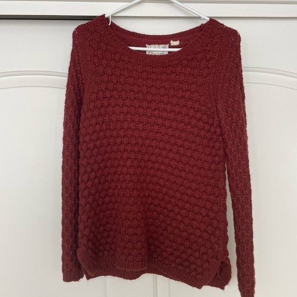 Sweater - Picture 1 of 4